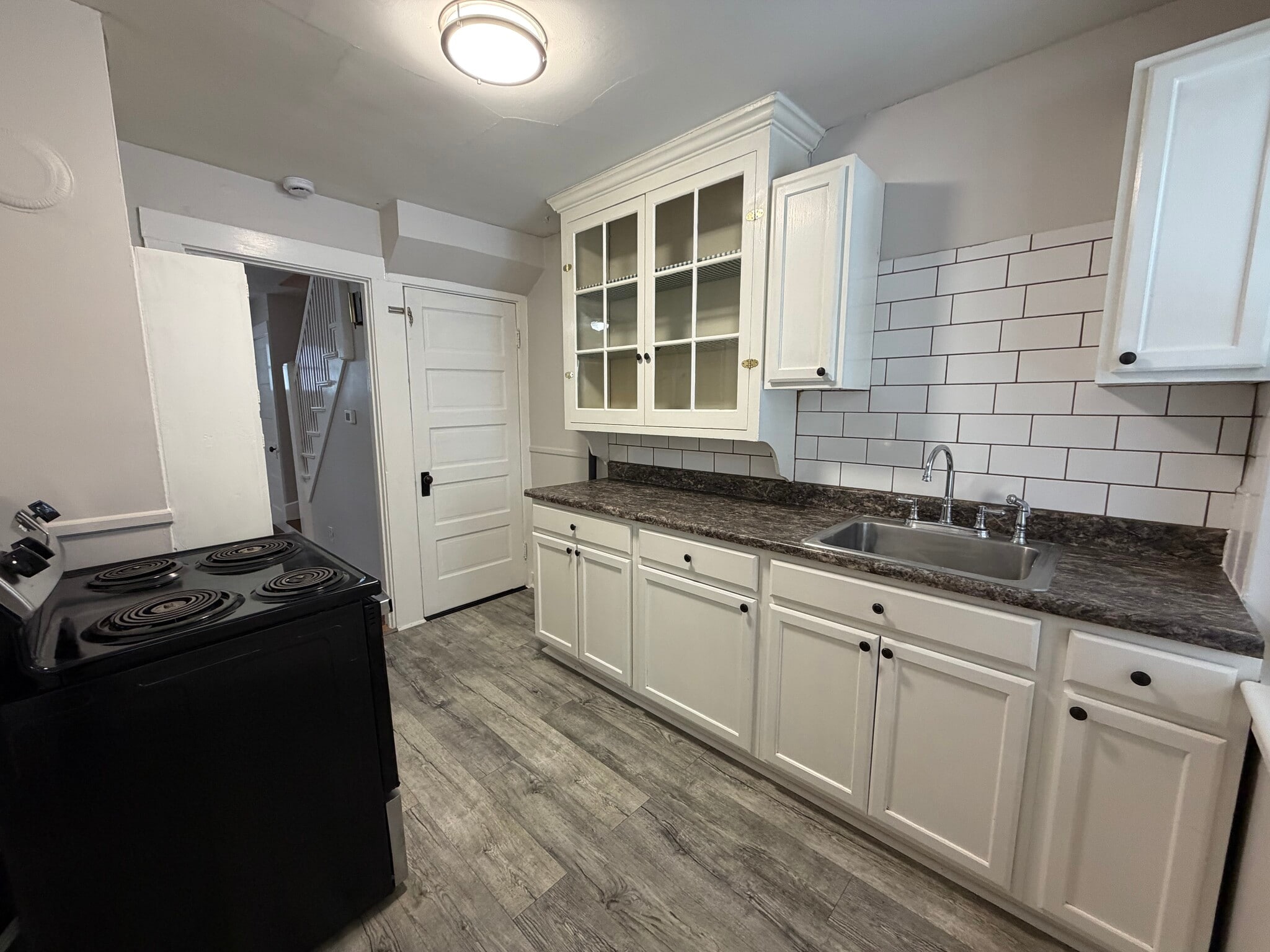 Building Photo - 34 Grand Ave