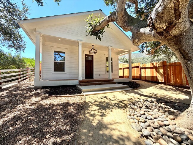 Building Photo - New Modern Farmhouse Cottage Coming Soon!