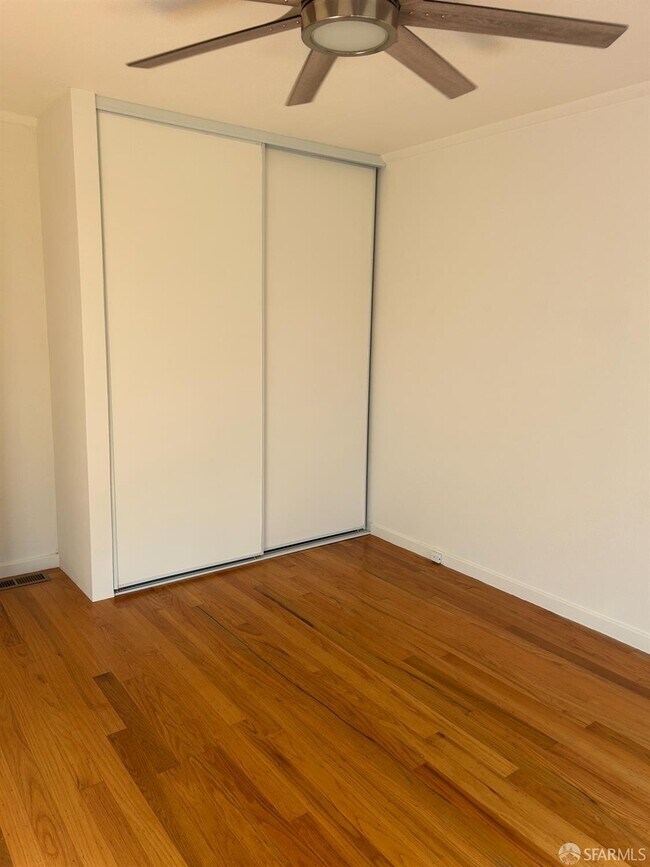 Building Photo - 255 Molimo Dr