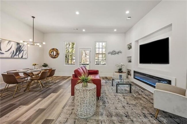 Building Photo - 3165 Dogwood Dr