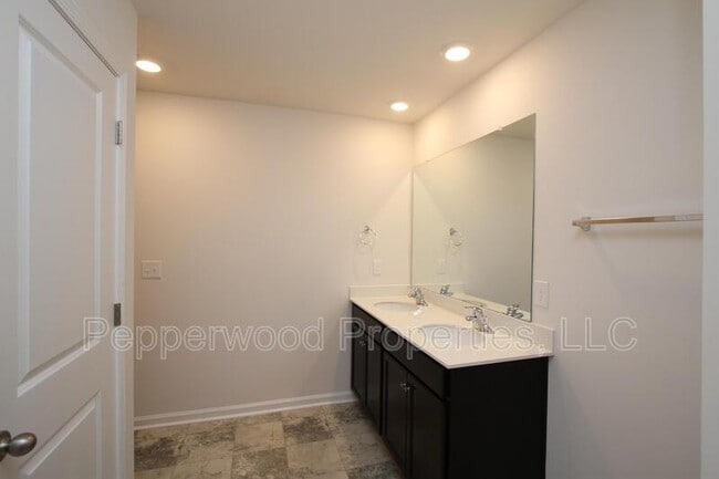 Building Photo - 1317 Wunder Way