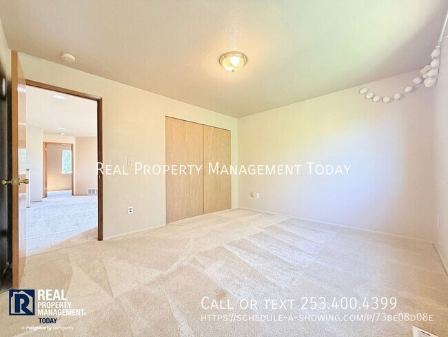 Building Photo - 3305 48th St NE
