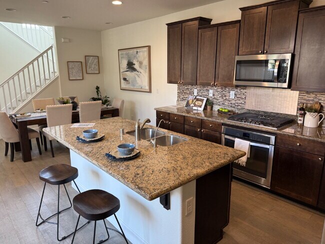 Building Photo - Beautiful Newer Built 3 Bed/2.5 Bath Detached Home in Great Livermore Location