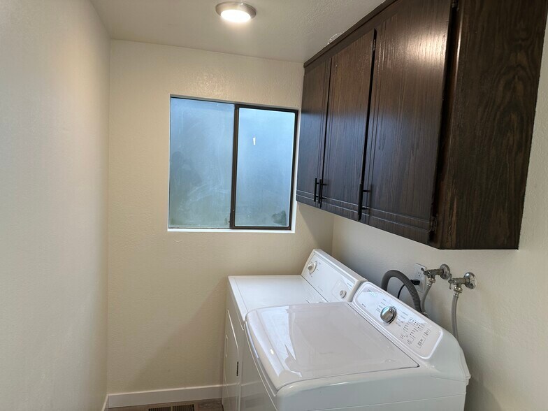 Laundry Room - 931 120th St SW