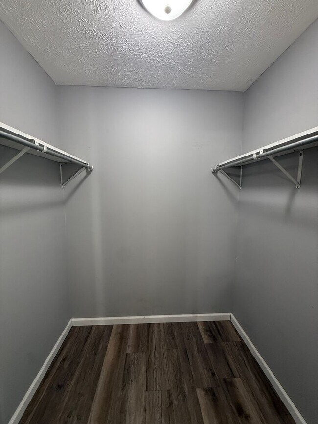 Building Photo - 1578 Drive 1578