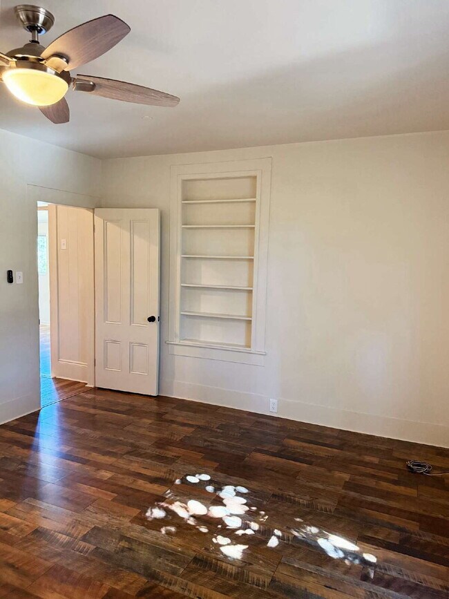 Building Photo - Spacious Two-Story Ranch Home Near Sonoma