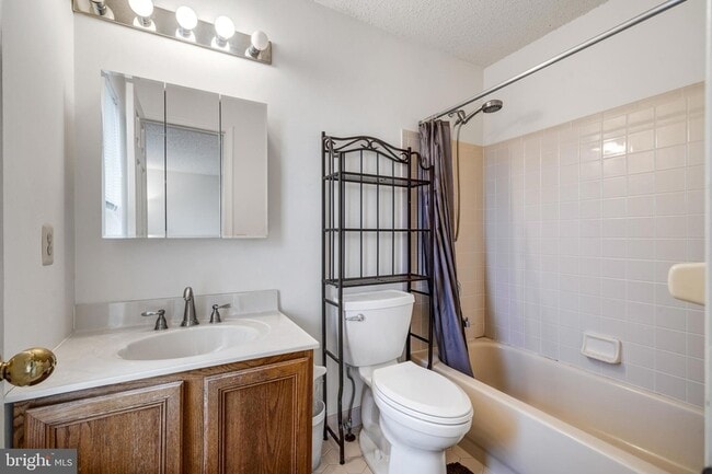 Building Photo - 117 N Barrow Pl