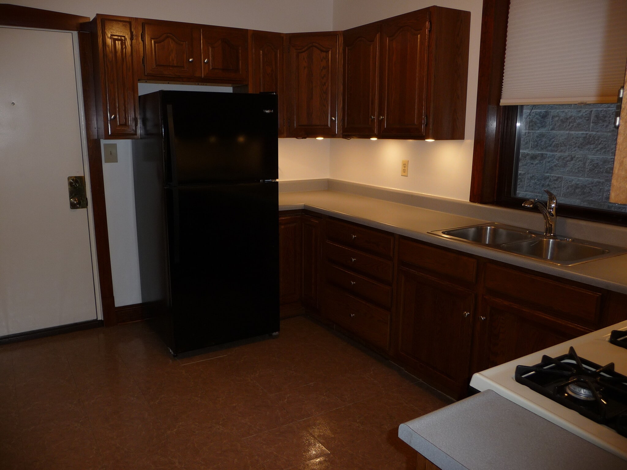 Kitchen - 2318 W Diversey Ave