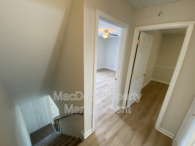 Building Photo - 128 Hickok Cir