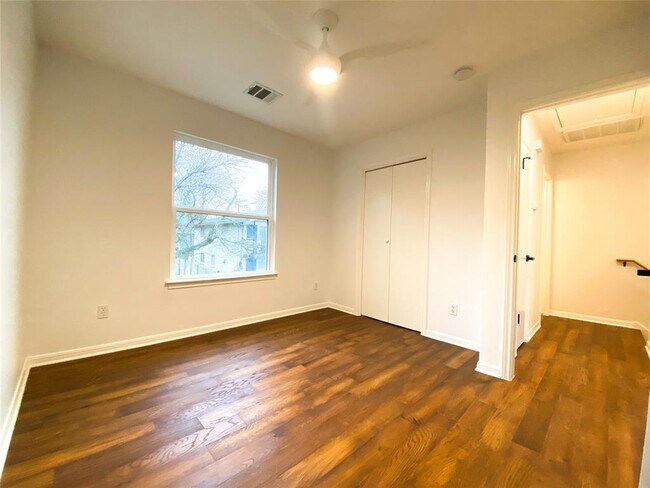 Building Photo - 7208 Meador Ave