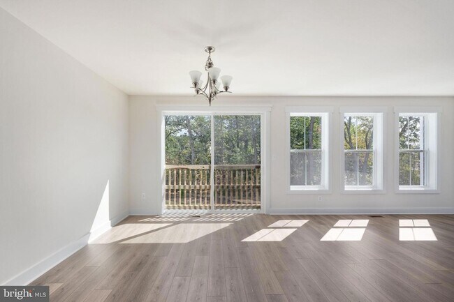 Building Photo - 356 Evermore Ln