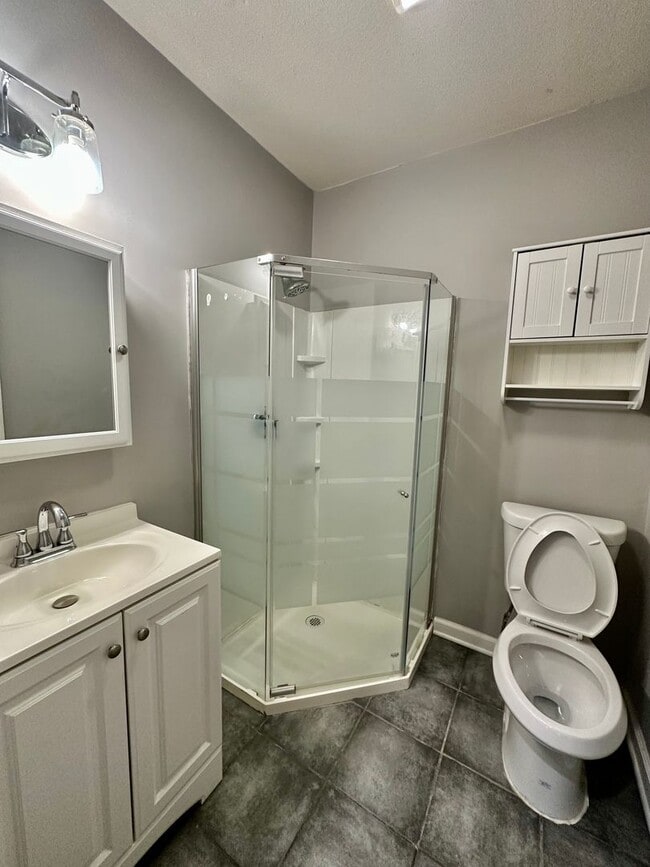 Building Photo - 2 Bedroom Home For Rent with 1/2 Off 1st Months Rent!