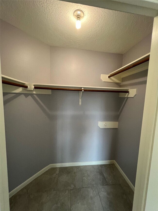 Building Photo - 3311 Ashlock Dr
