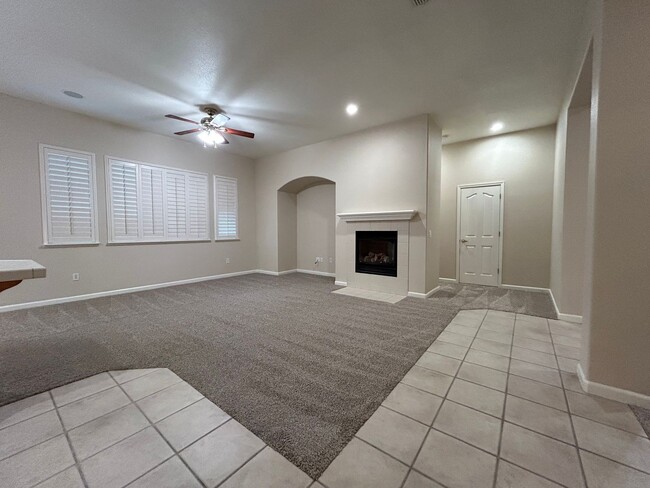 Building Photo - Senior Community for those 55+ Large 2 bed...