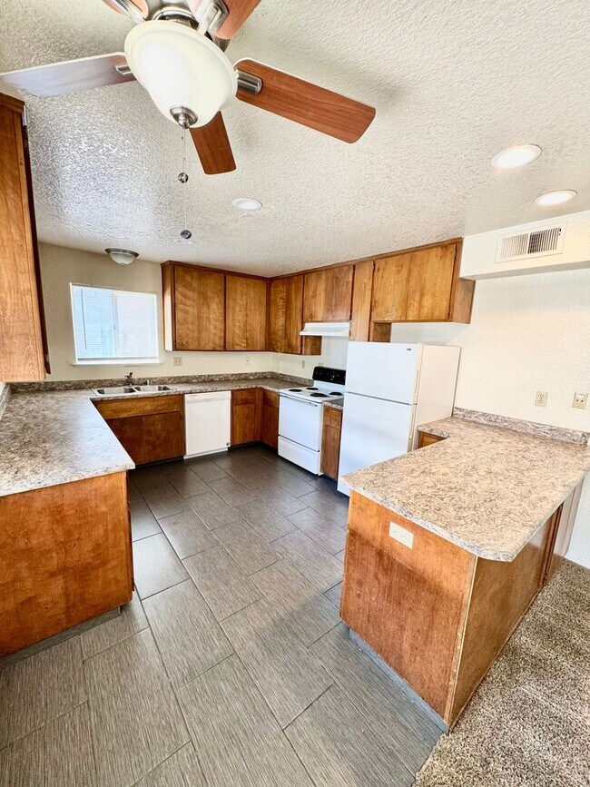 Interior Photo - **Reserve for Summer 2026** 4 bedrooms ONE block from Downtown Chico