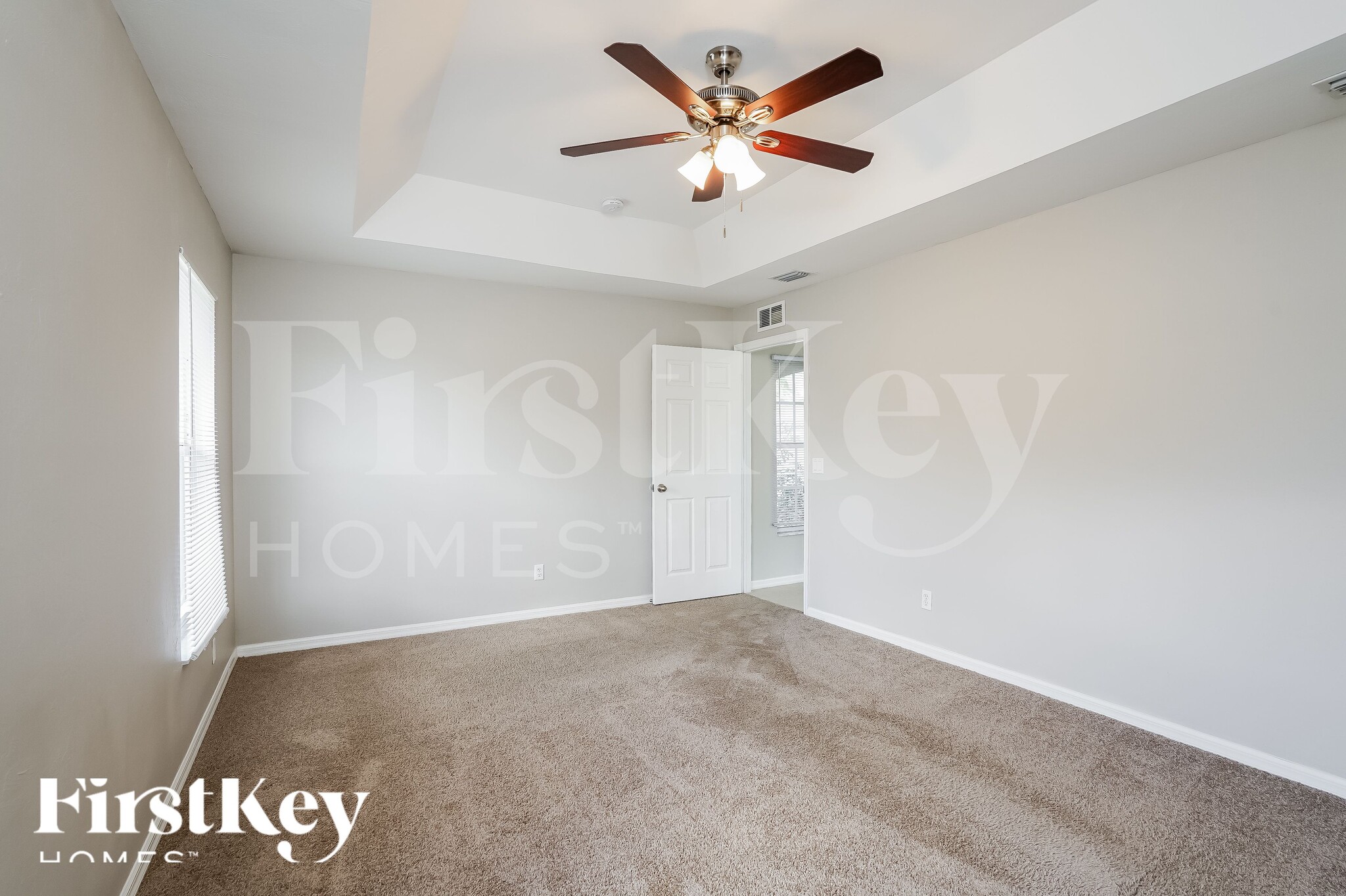 Building Photo - 8352 Bahamas Rd