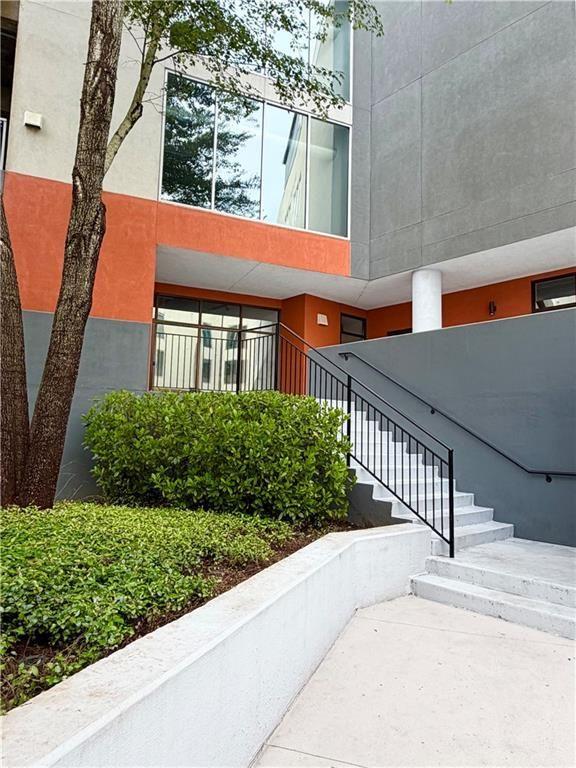 Building Photo - 333 Nelson St SW