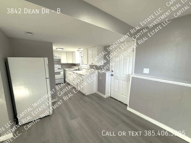 Building Photo - 3842 Dean Dr