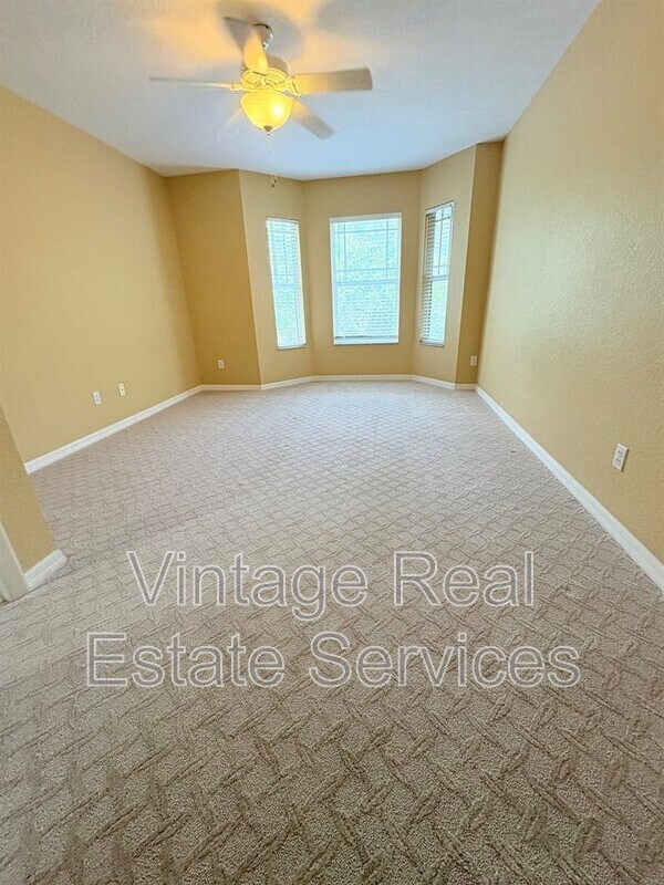 Building Photo - 2856 Bayshore Trails Dr