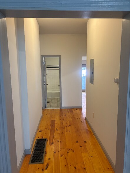 Building Photo - 429 W Bringhurst St