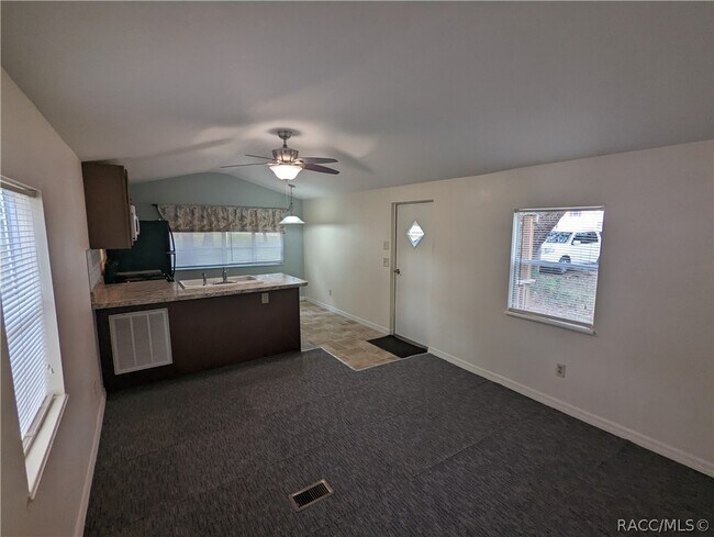 Building Photo - 7090 N Palmer Way
