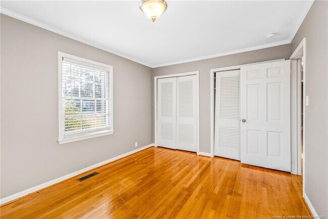 Building Photo - 2706 Huntington Rd