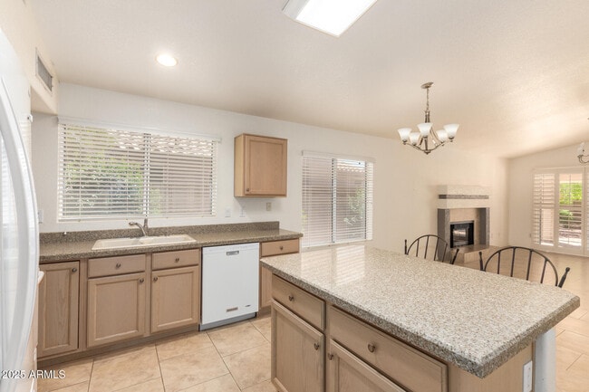 Building Photo - 6195 W Blackhawk Dr
