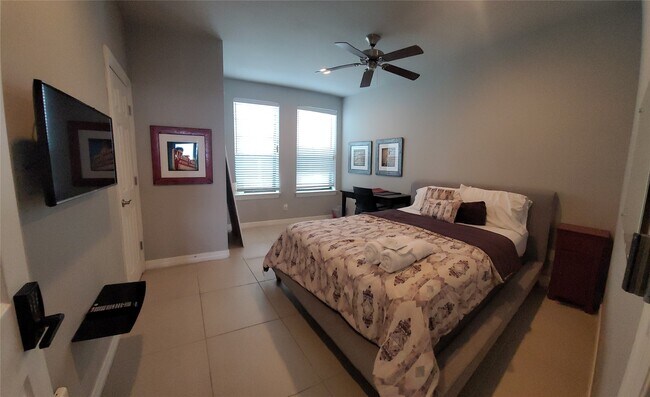 Building Photo - 1413 Holly St