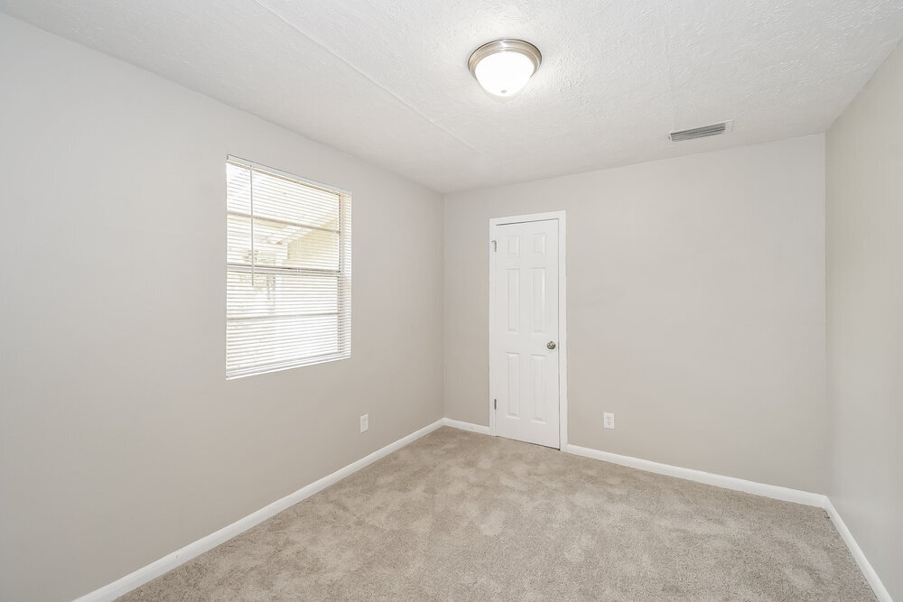 Building Photo - 2240 Grand St