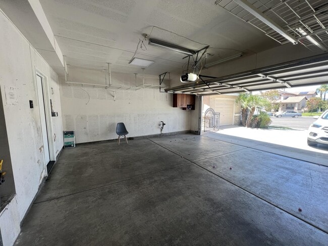 Building Photo - 1176 Saratoga Ct