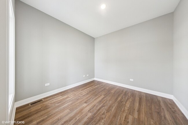 Building Photo - 534 Sudbury Cir