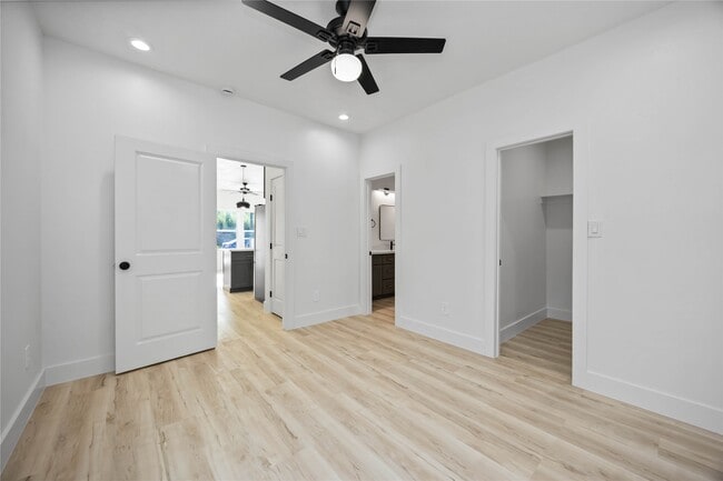 Building Photo - 5605 Tommye St