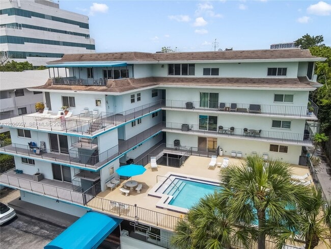 Building Photo - 2539 S Bayshore Dr