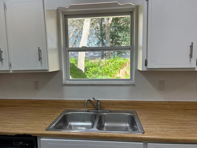 Building Photo - 2146 Golden Isle Ct