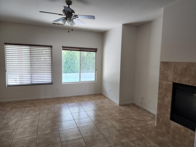 Building Photo - 1141 Oro Ridge