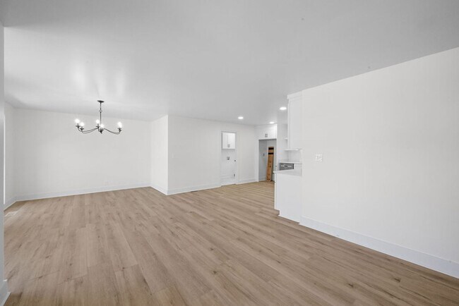 Building Photo - Remodeled 3 bd 2 ba rental in Southside!!