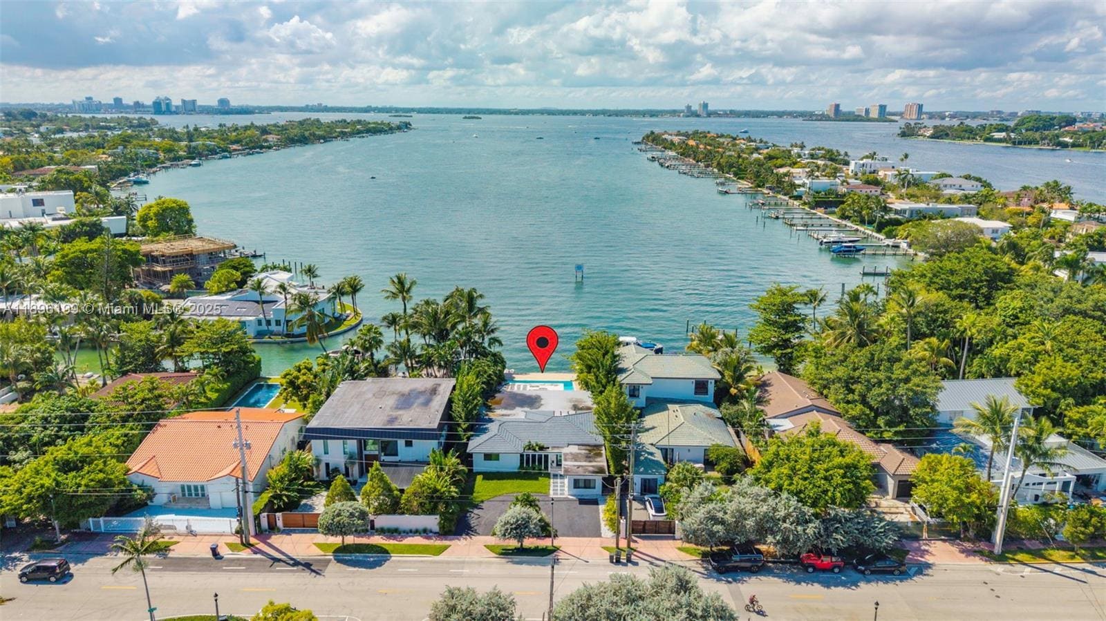 Building Photo - 8220 Hawthorne Ave