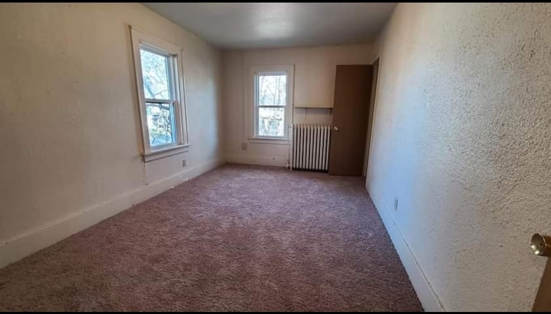 Building Photo - 819 11th St N