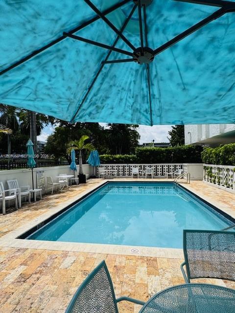 Building Photo - 2425 NE 135th St