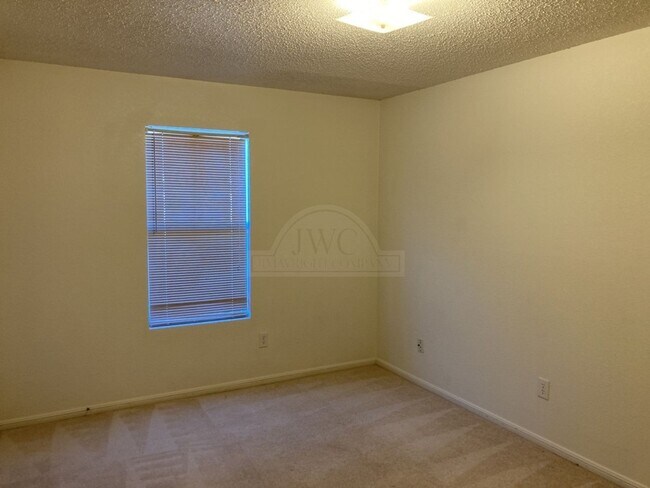 Building Photo - 4307 Windcrest Dr