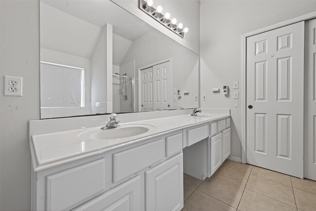 Building Photo - 21327 Branford Hills Ln