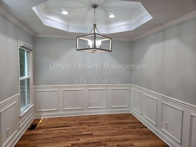 Building Photo - Gorgeous 3 Bedroom House in Atlanta!