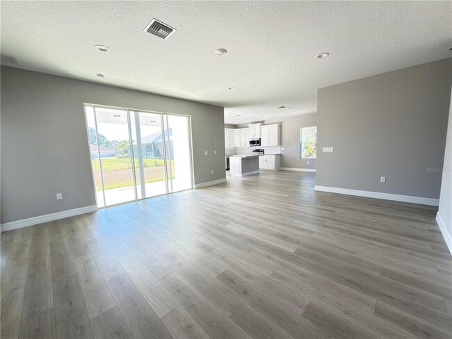 Building Photo - 5048 San Ignacio Dr