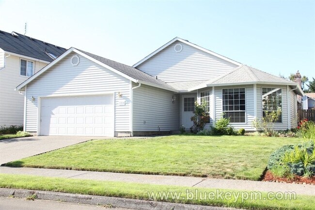 Primary Photo - 3 Bed 1.5 Baths Home in East Cascade Park