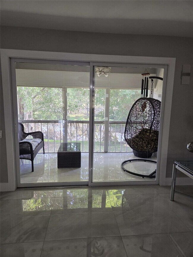 Building Photo - 2706 Nassau Bend