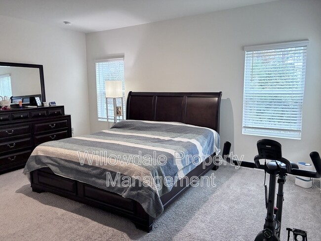 Building Photo - 1405 Chipping Dr