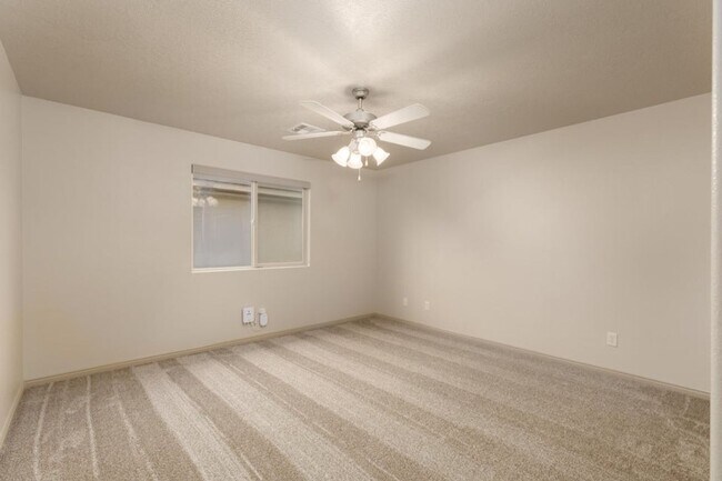 Building Photo - Single family with views and covered patio.