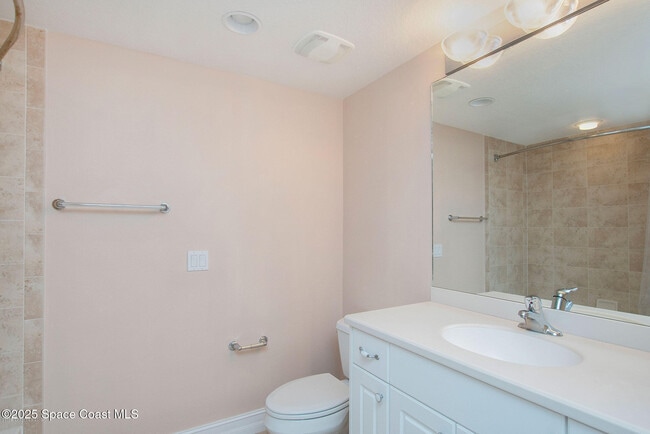 Building Photo - 7 Indian River Ave