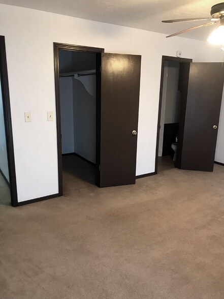 Building Photo - 304 Willow Branch Rd