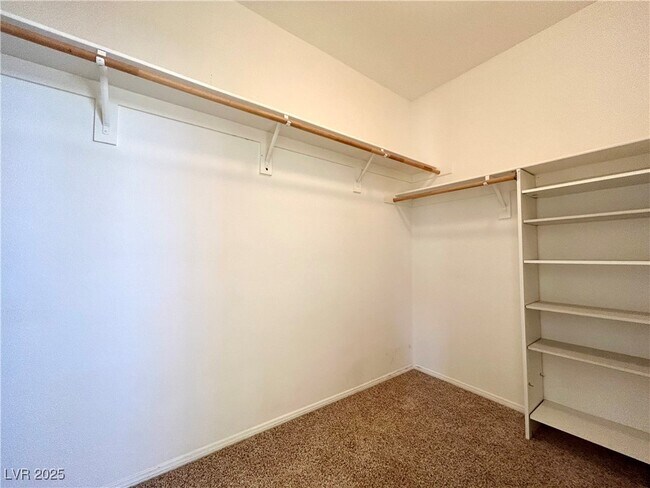 Building Photo - 10824 Vineyard Pass St